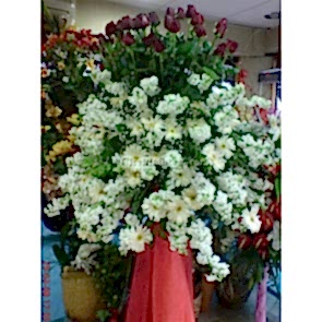 Şebboy Gül Gerbera Çiçekleri İle Hazirlanmiş Düğün Nişan Ferforj Aranjmanı