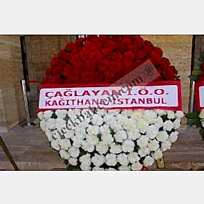 Anıtkabir Mozole Çelenk Tasarımı Kırmızı Beyaz Karanfil 