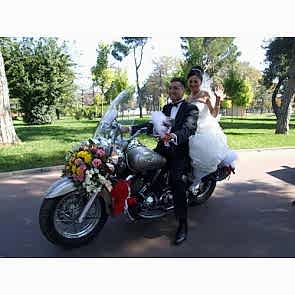 Gelin Motoru Süslemesi Kır Çiçekleri
