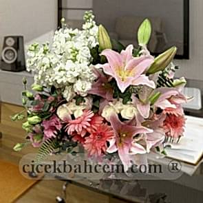 Pembe Lilyum,Gerbera ve Beyaz Şebboy Arajmanı
