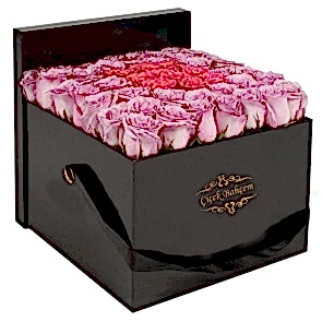 Siyah Kutuda 26 Mor Gül İçinde 9 Pembe Gül 